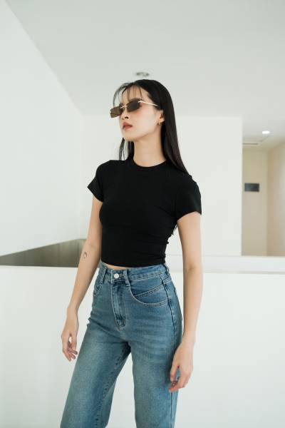 Dillon Crop Top - Black - Baesic Addict