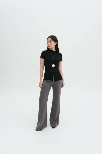 Kana Buttoned Top - Baesic Addict