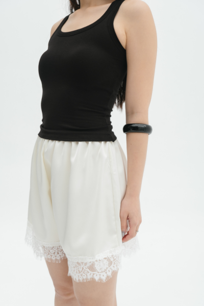 Valley Lace Shorts - Baesic Addict