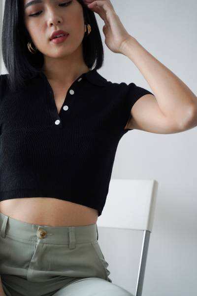 Pipa Polo Crop Top - Black - Baesic Addict