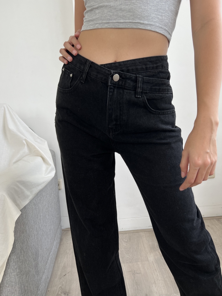Novara Denim Jeans - Black | Baesic Addict